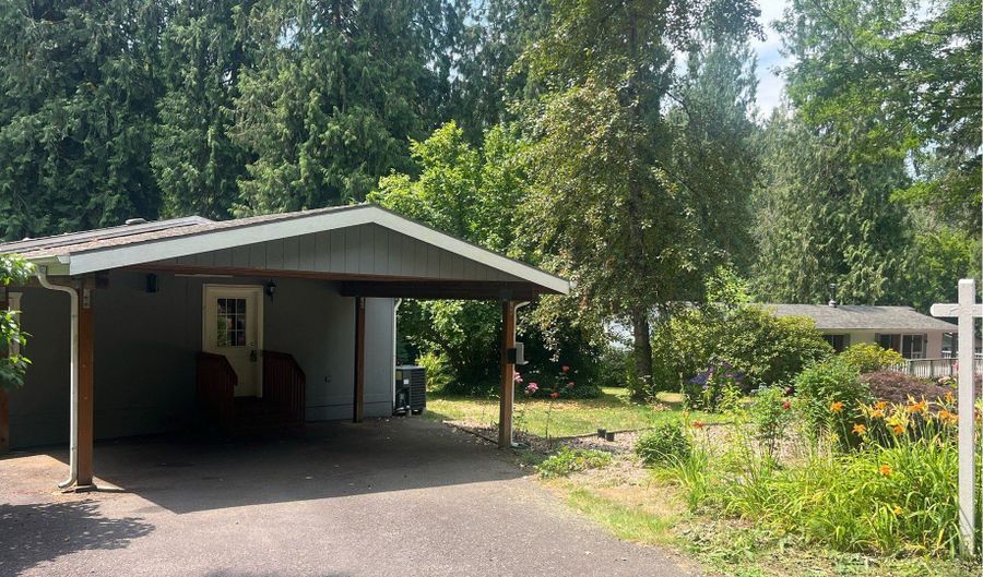 32700 SE LEEWOOD Ln 19, Boring, OR 97009 - 4 Beds, 2 Bath