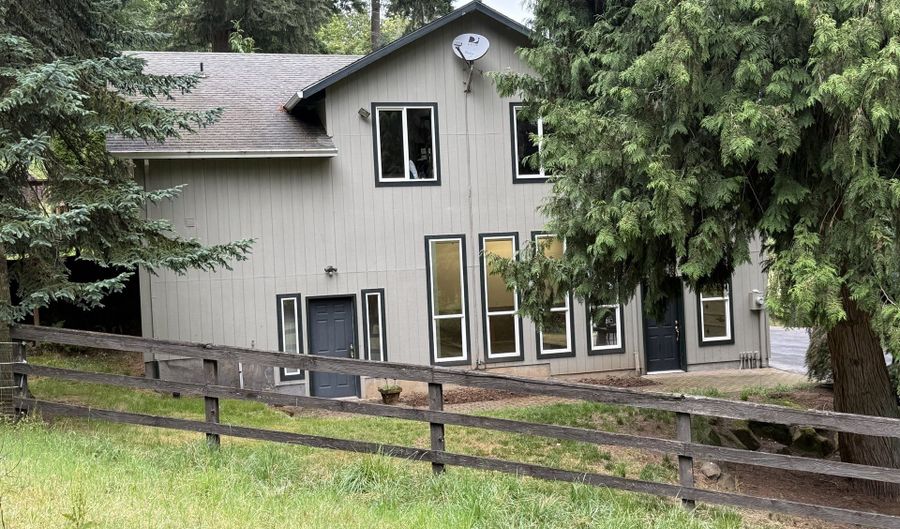 11335 SE TELFORD Rd, Boring, OR 97009 - 1 Beds, 2 Bath
