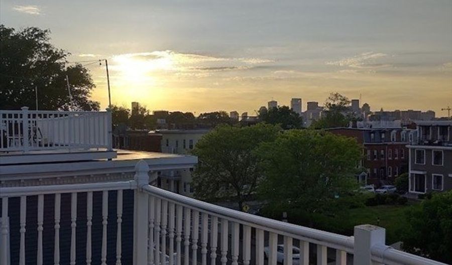 933 E Broadway 3, Boston, MA 02127 - 4 Beds, 2 Bath
