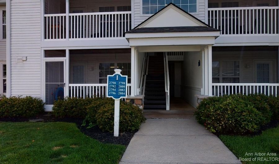 2802 S Knightsbridge Cir, Ann Arbor, MI 48105 - 2 Beds, 2 Bath