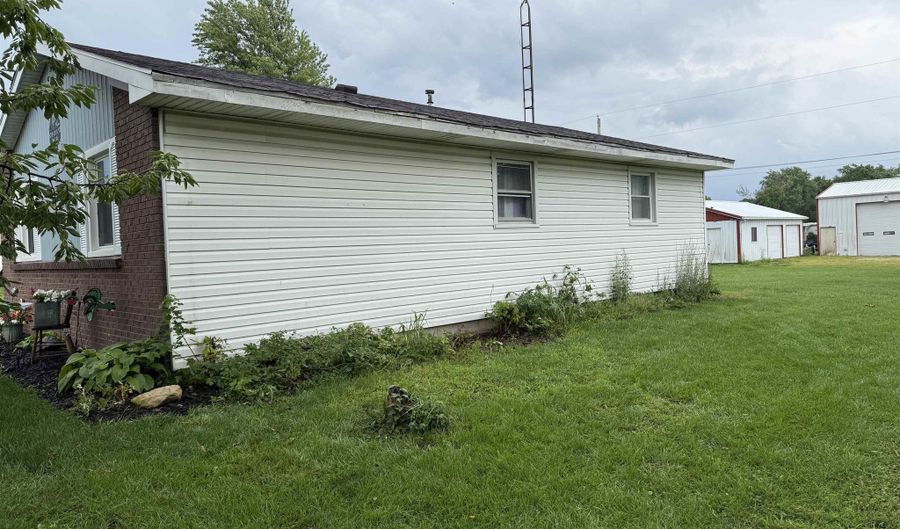 436 Berne St, Berne, IN 46711 - 3 Beds, 1 Bath