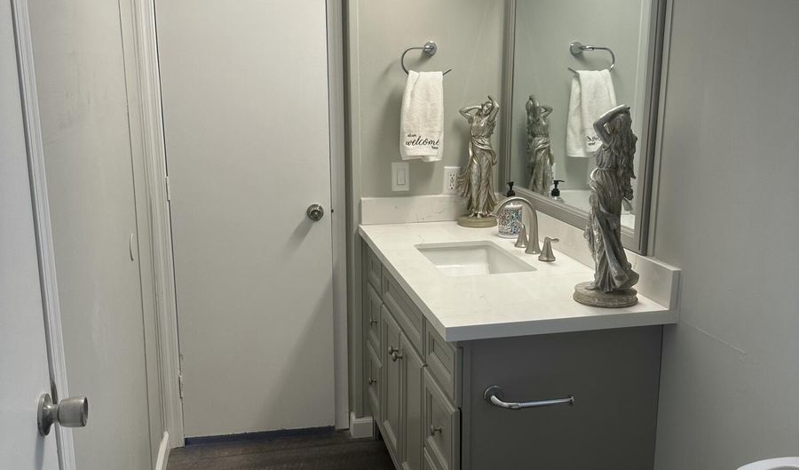 19741 E INDIAN HILLS Dr, Black Canyon City, AZ 85324 - 3 Beds, 2 Bath