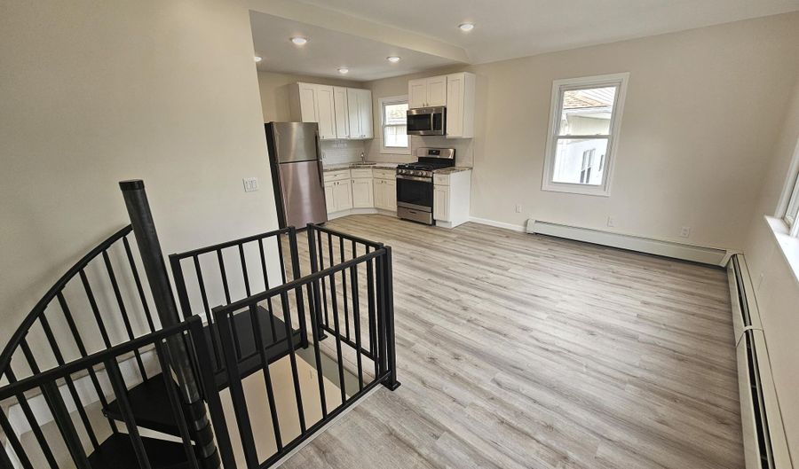 54 Church St, Allentown, NJ 08501 - 3 Beds, 2 Bath