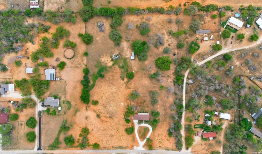144 OAK PARK Rd, Adkins, TX 78101 - 3 Beds, 1 Bath