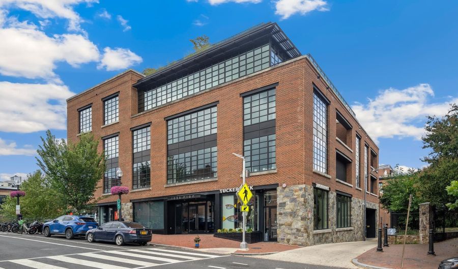 1055 WISCONSIN Ave NW 4E, Washington, DC 20007 - 4 Beds, 5 Bath