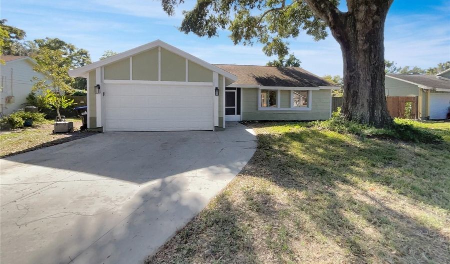 1936 DEANNA Dr, Apopka, FL 32703 - 3 Beds, 2 Bath