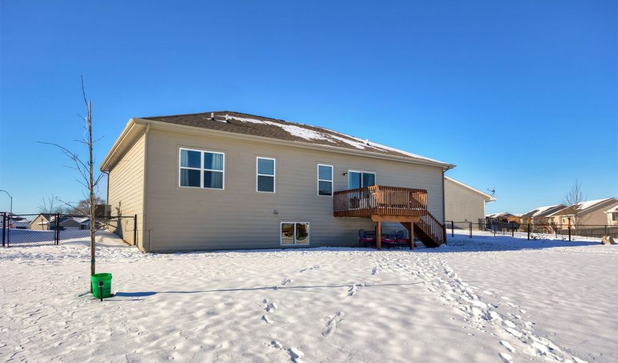 2113 NW Linwood Ct, Ankeny, IA 50023 - 4 Beds, 4 Bath