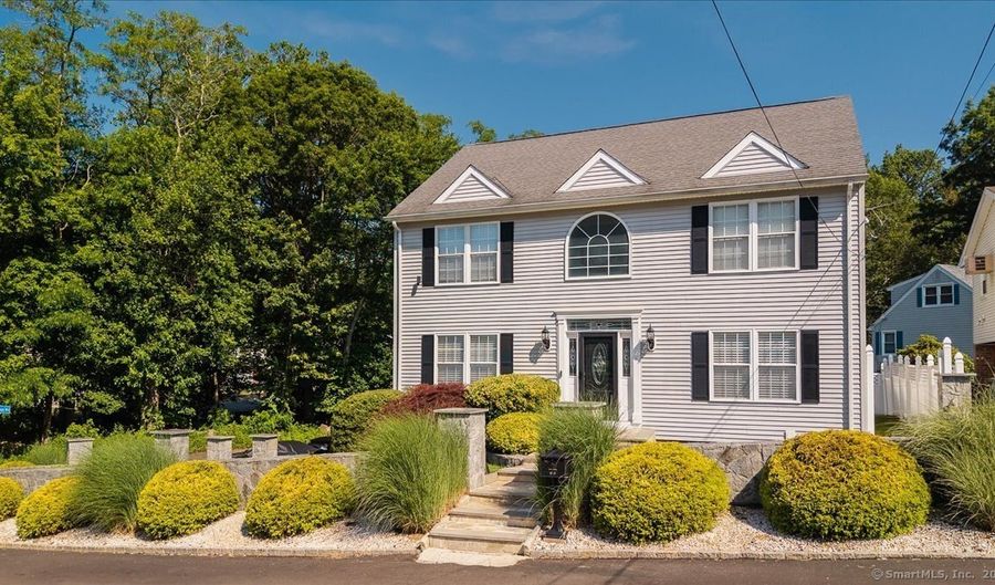 70 Albemarle St, Bridgeport, CT 06606 - 4 Beds, 4 Bath