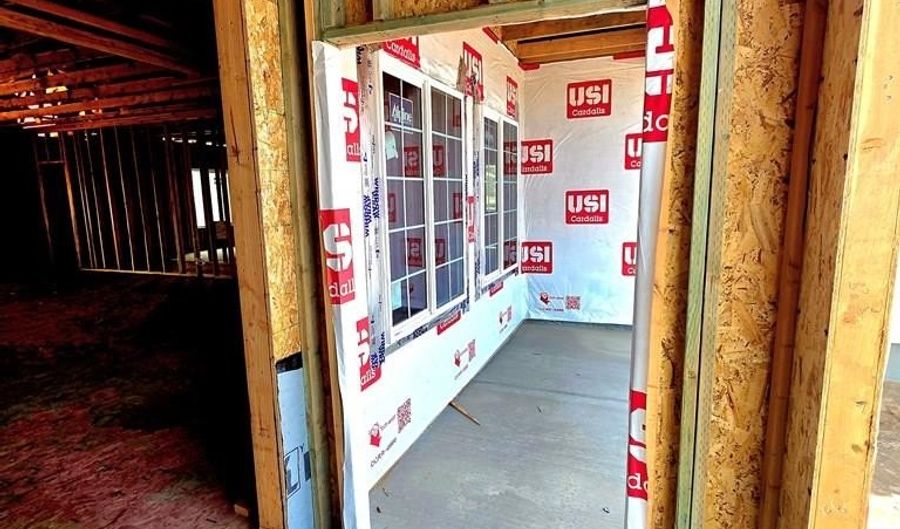 3083 Lancer Ave, Ammon, ID 83406 - 6 Beds, 3 Bath