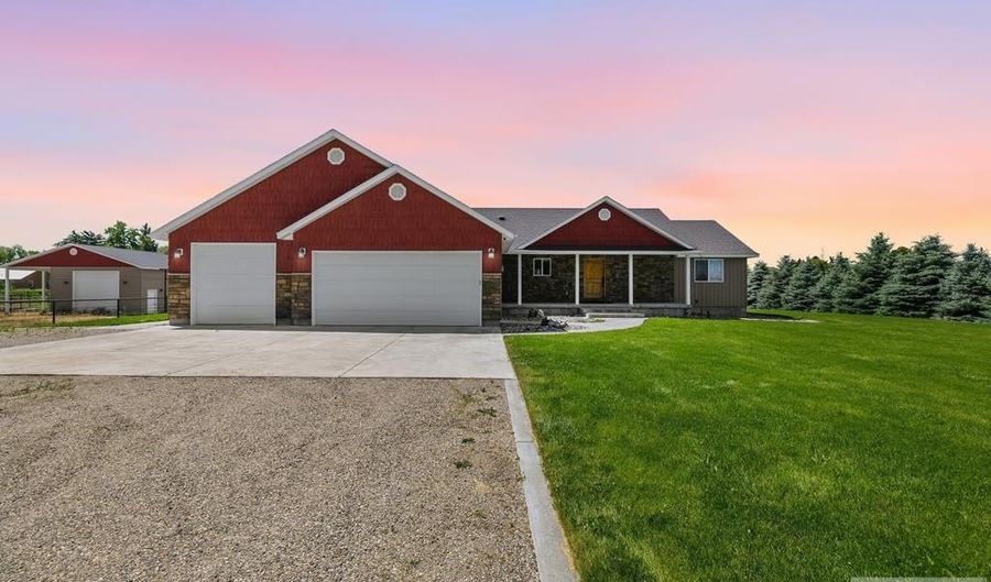 30 N 700 W, Blackfoot, ID 83221 - 4 Beds, 3 Bath