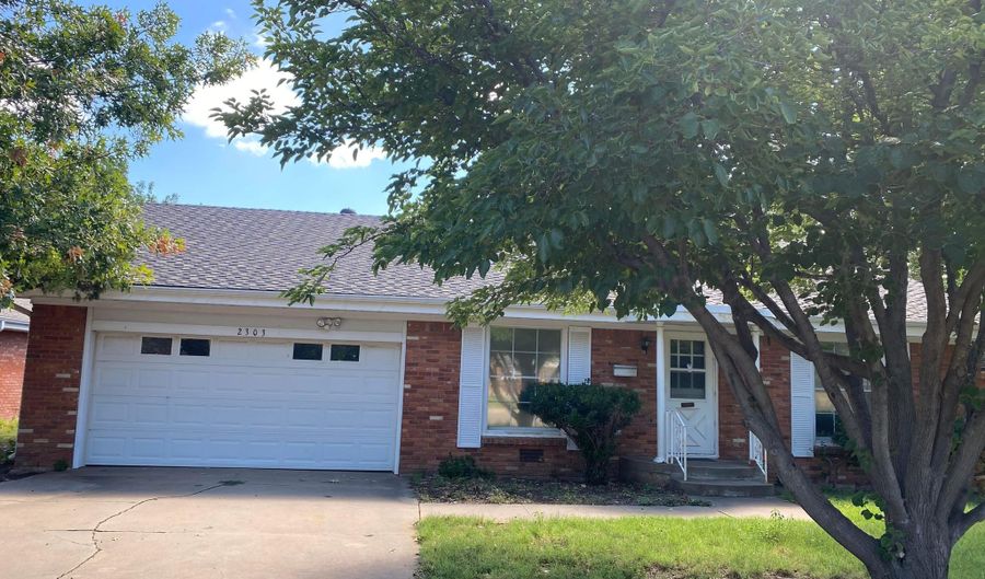 2303 Larry St, Amarillo, TX 79106 - 3 Beds, 2 Bath