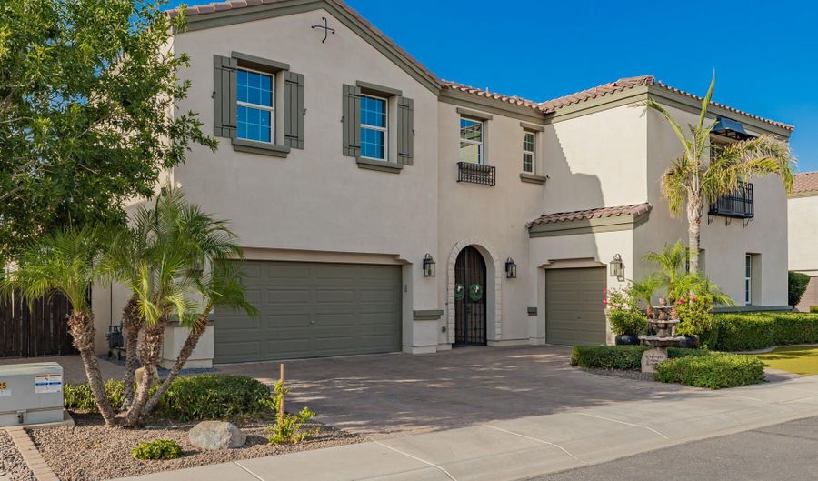 4124 E MEAD Way, Chandler, AZ 85249 - 6 Beds, 4 Bath