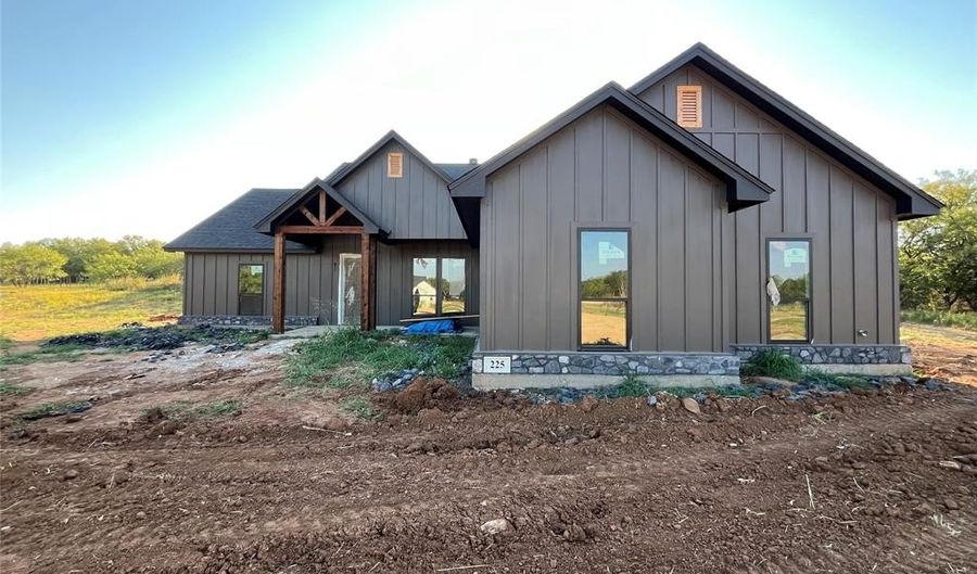 225 Jimmy Ln, Millsap, TX 76066 - 4 Beds, 2 Bath