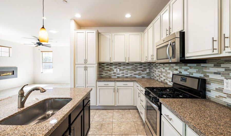 6231 E MARK Way 33, Cave Creek, AZ 85331 - 2 Beds, 2 Bath