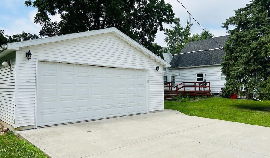702 Main, Ada, OH 45810 - 4 Beds, 2 Bath