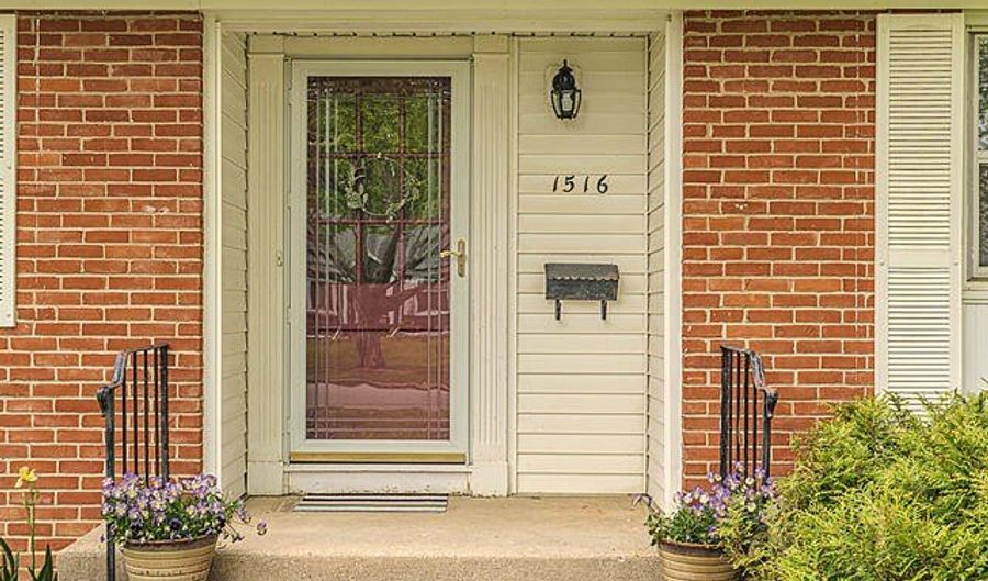1516 Arborview Blvd, Ann Arbor, MI 48103 - 3 Beds, 2 Bath