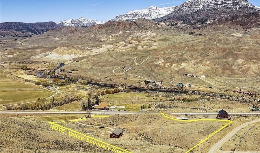 4 Whit Creek Rd, Cody, WY 82414 - 3 Beds, 2 Bath