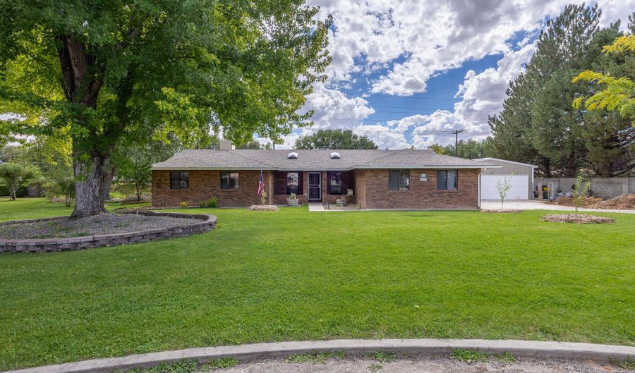 9 ROAD 5153, Bloomfield, NM 87413 - 4 Beds, 3 Bath