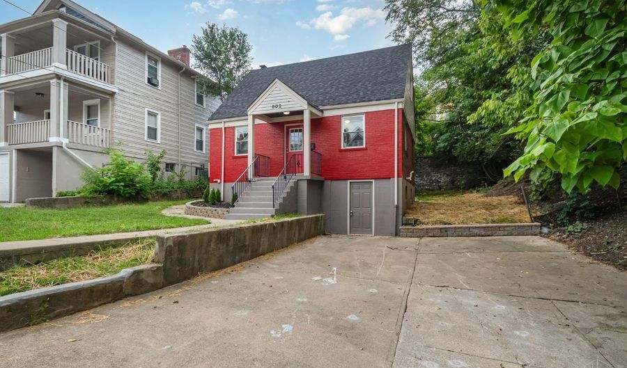 802 Woodlawn Ave, Cincinnati, OH 45205 - 2 Beds, 2 Bath