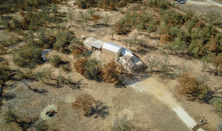 6199 County Road 335, Anson, TX 79501 - 2 Beds, 1 Bath