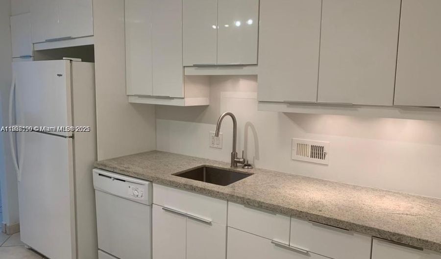 10185 Collins Ave 1402, Bal Harbour, FL 33154 - 1 Beds, 1 Bath