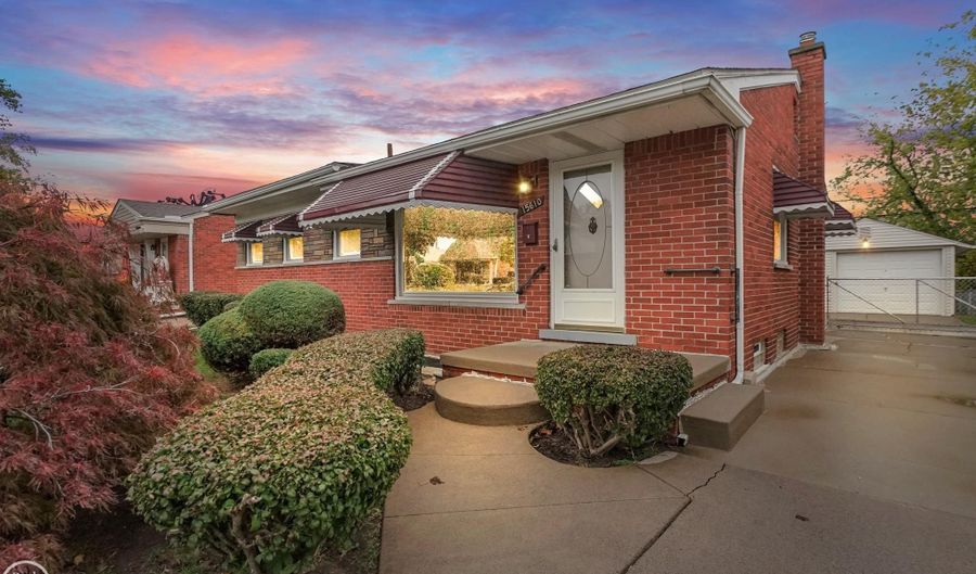 15610 Hanfor, Allen Park, MI 48101 - 3 Beds, 2 Bath
