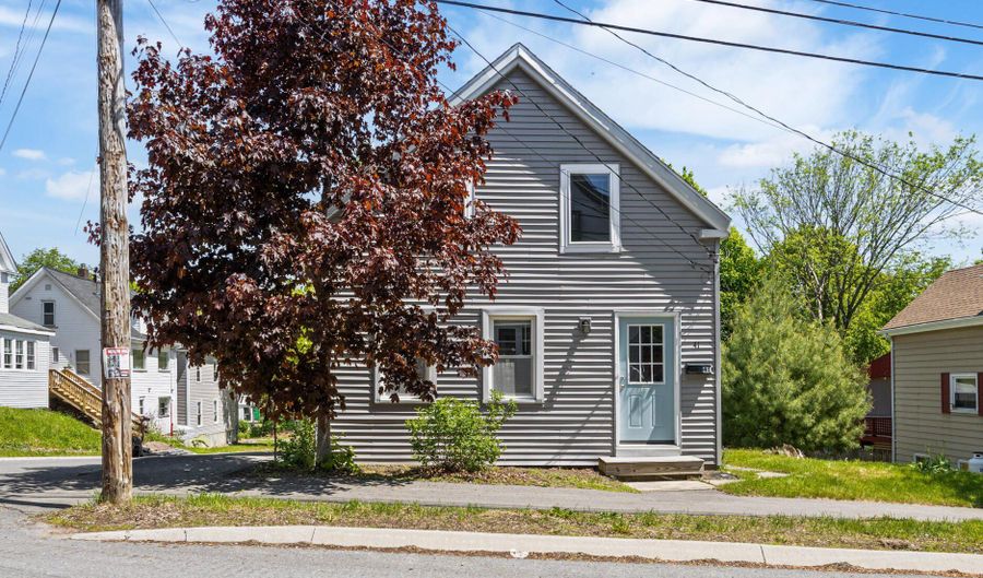41 Parker St, Bangor, ME 04401 - 3 Beds, 2 Bath