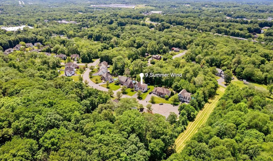 9 Summer Wind, Cromwell, CT 06416 - 5 Beds, 3 Bath