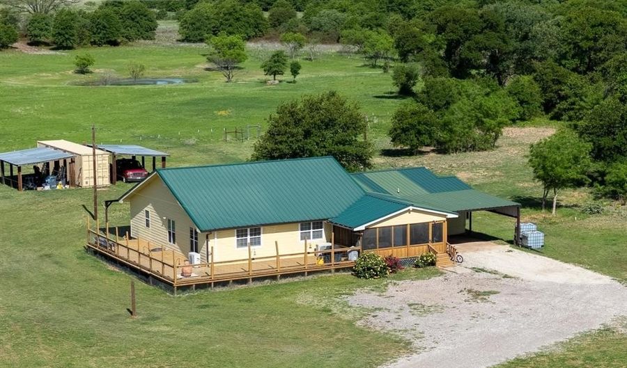 5755 County Road 335, Anson, TX 79501 - 6 Beds, 3 Bath