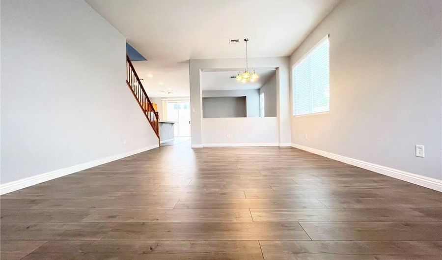 985 Gold Bear Dr, Henderson, NV 89052 - 4 Beds, 3 Bath
