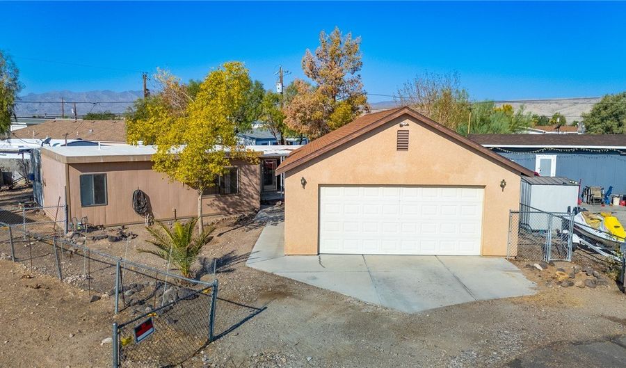 588 El Monte Cv, Bullhead City, AZ 86442 - 3 Beds, 2 Bath