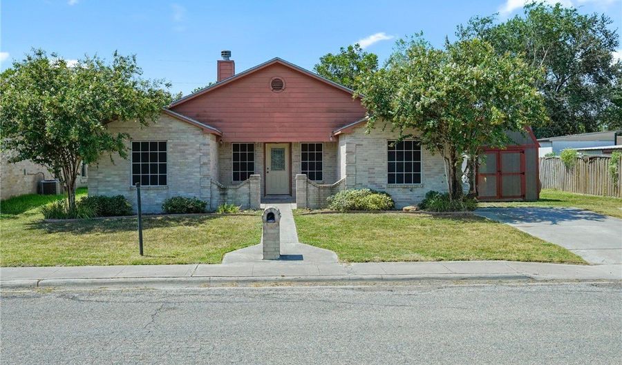 1205 Wyoming St, Alice, TX 78332 - 3 Beds, 2 Bath
