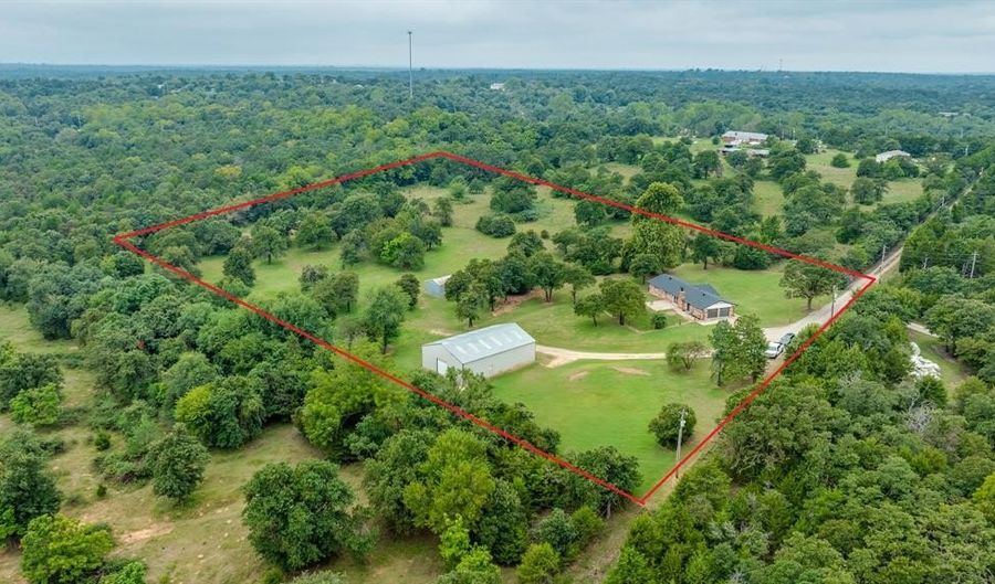 9900 S Hiwassee Rd, Oklahoma City, OK 73165 - 3 Beds, 2 Bath