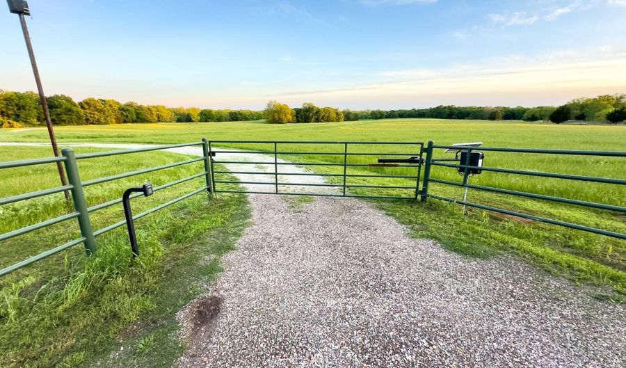 15390 Lewis Rd, Lexington, OK 73051 - 3 Beds, 3 Bath