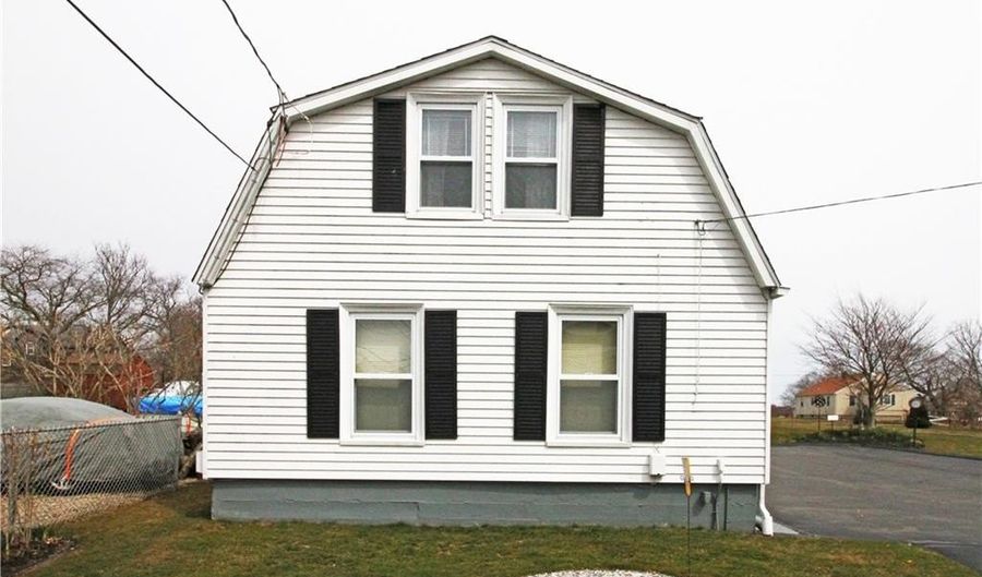 563 Aquidneck Ave, Middletown, RI 02842 - 1 Beds, 1 Bath