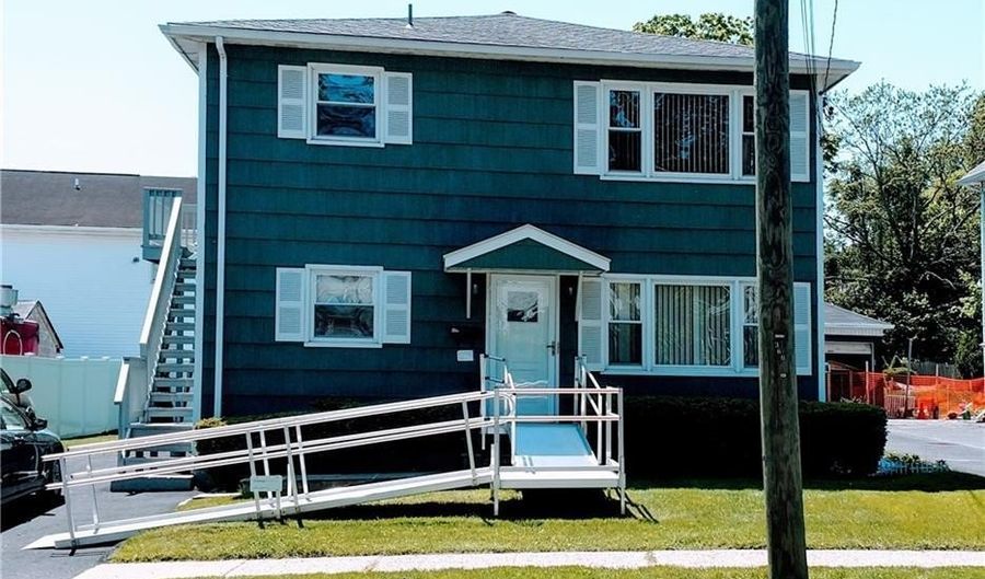 24 Hoyt St 2, Danbury, CT 06810 - 3 Beds, 1 Bath