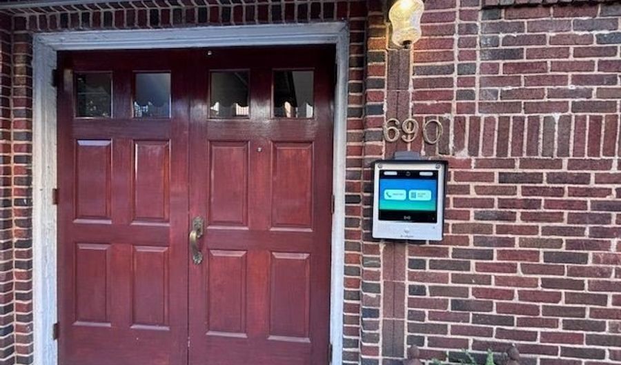 690 Piedmont Ave NE 17, Atlanta, GA 30308 - 1 Beds, 1 Bath