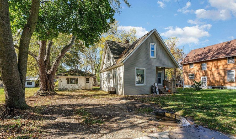 535 Hayes Ave, Alma, MI 48801 - 2 Beds, 2 Bath