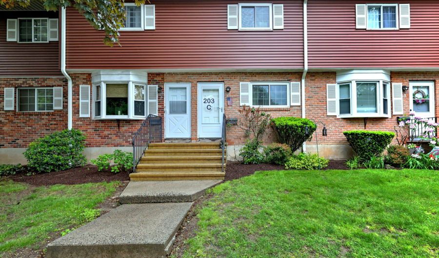 203 Edgemoor Rd APT C, Bridgeport, CT 06606 - 2 Beds, 2 Bath