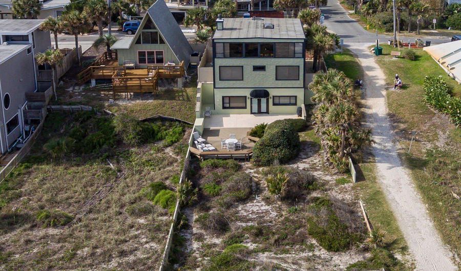 1969 BEACH Ave, Atlantic Beach, FL 32233 - 5 Beds, 4 Bath