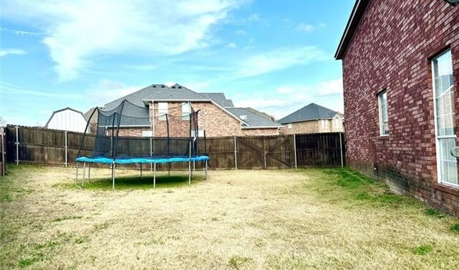 503 Hampton, Ada, OK 74820 - 5 Beds, 3 Bath