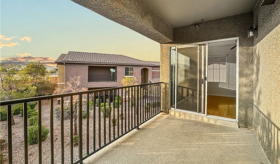 6868 Sky Pointe Dr 2152, Las Vegas, NV 89131 - 3 Beds, 2 Bath