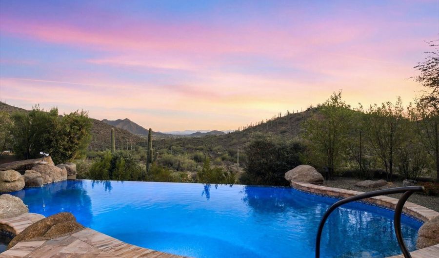 43311 N COTTONWOOD CANYON Rd, Cave Creek, AZ 85331 - 3 Beds, 4 Bath