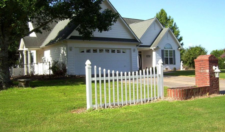 999 LR 17, Ashdown, AR 71822 - 3 Beds, 2 Bath