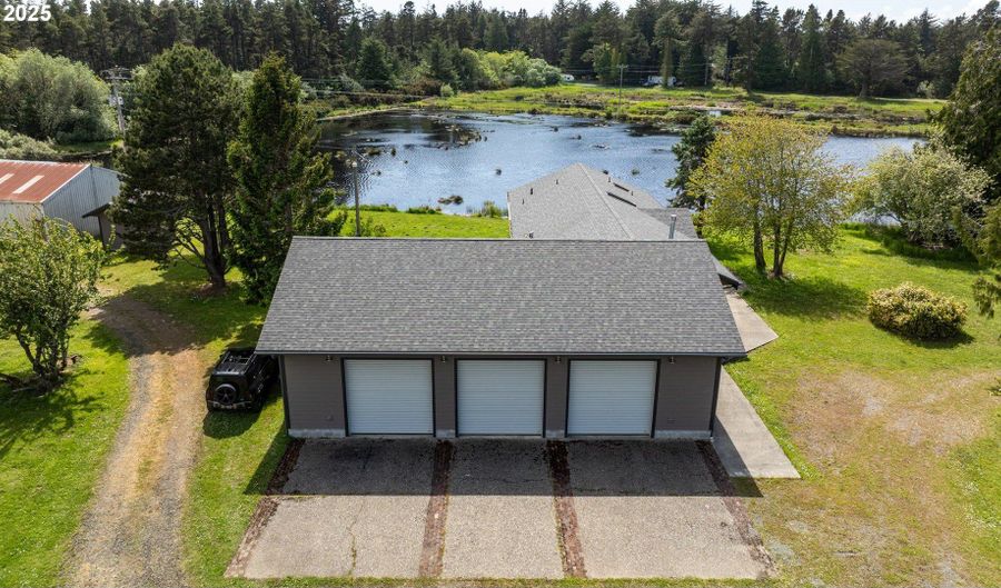 54601 WINTERBERRY Dr, Bandon, OR 97411 - 4 Beds, 2 Bath