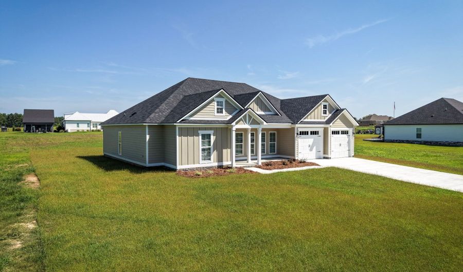423 Indian Creek Cir, Adel, GA 31620 - 4 Beds, 3 Bath