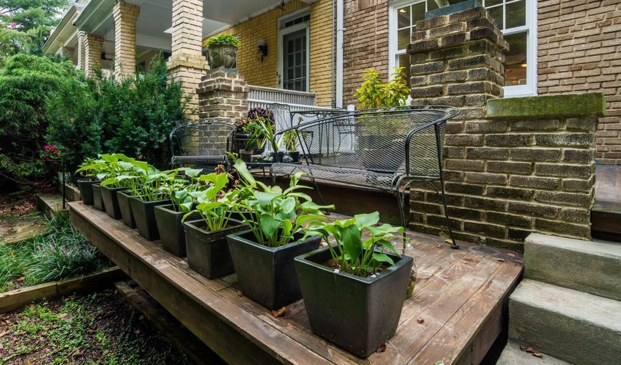 2030 PIERCE MILL Rd NW, Washington, DC 20010 - 4 Beds, 1 Bath