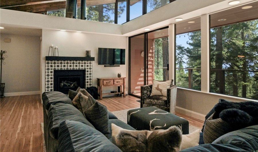 725 Fairview Blvd 40, Incline Village, NV 89451 - 4 Beds, 3 Bath