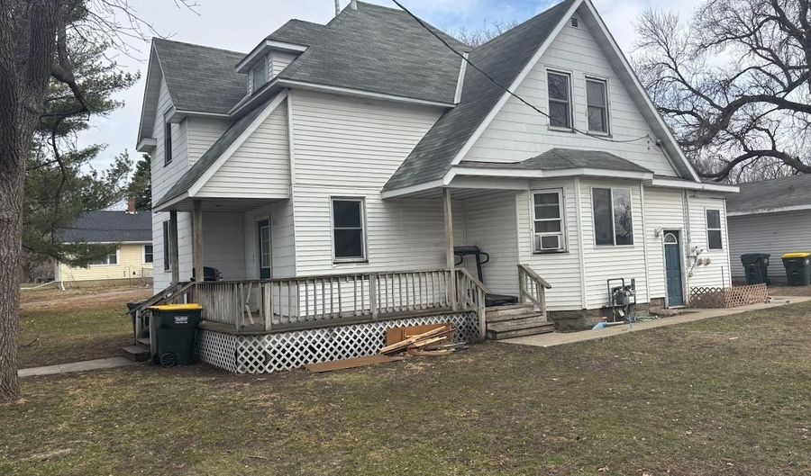401 Main St N, Atwater, MN 56209 - 4 Beds, 2 Bath
