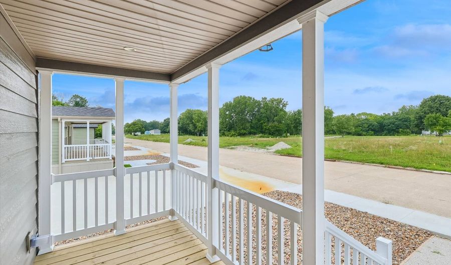 7368 BERWICK Dr 8, Ankeny, IA 50021 - 3 Beds, 2 Bath